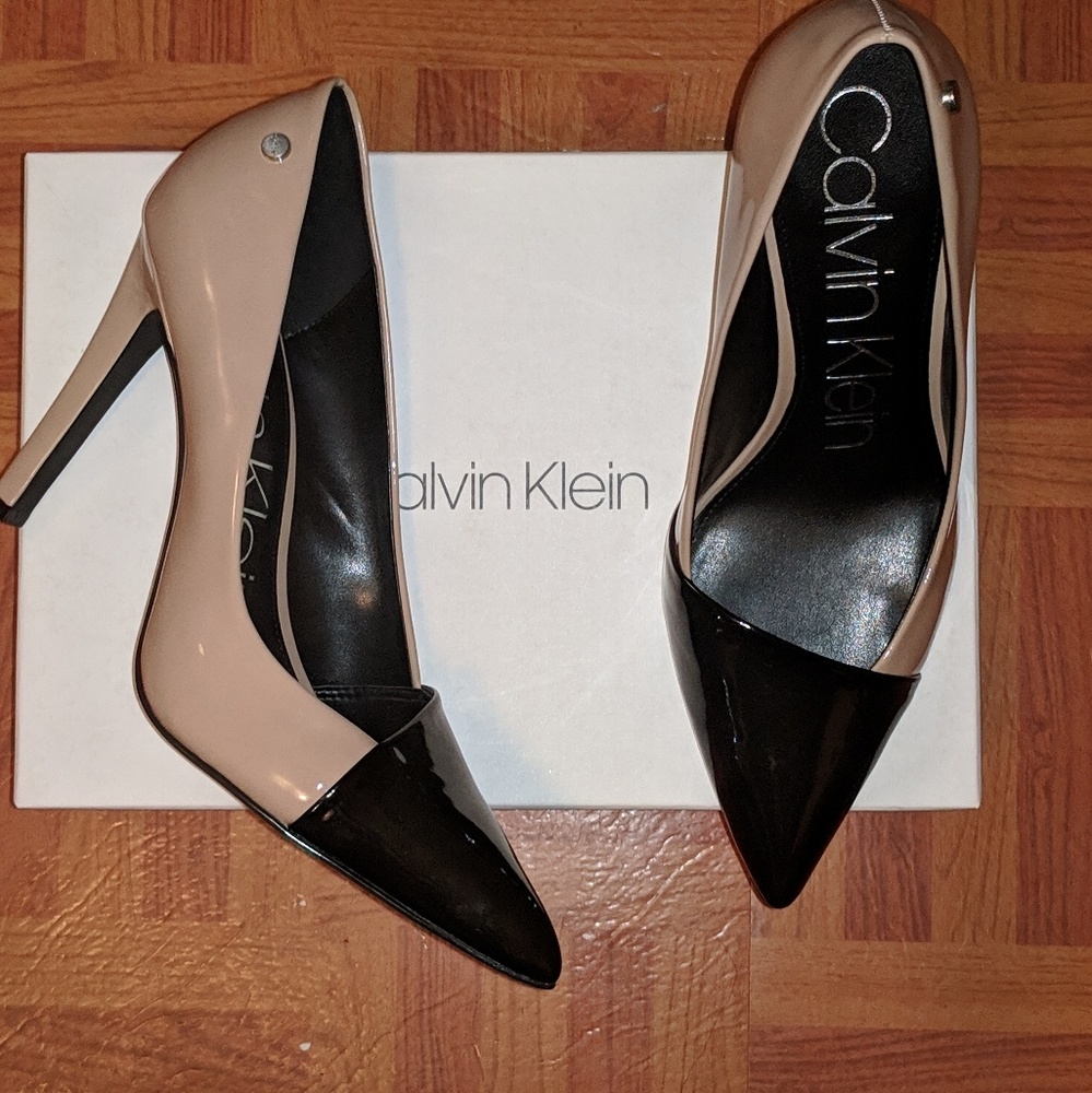 Calvin Klein Pump - Picture 1 of 4